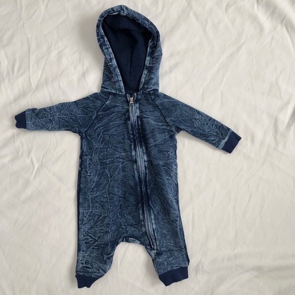 7 For All Mankind Other - 7 For All Mankind gender neutral baby onesie 0/3M
